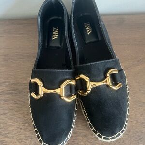 Zara Women's Black Loafers with Gold Detail